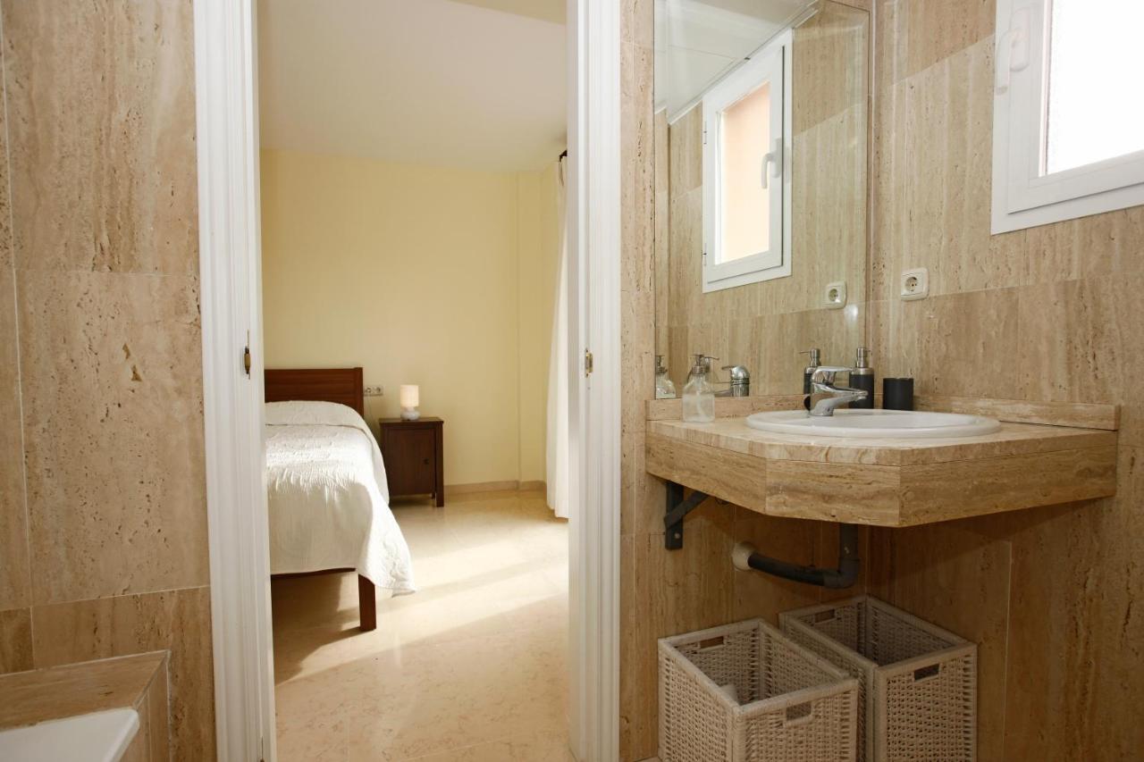 Apartment Ref 1 Spacious Sea View Marbella